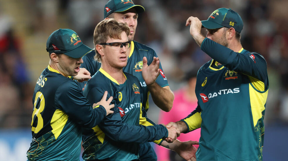 Australia punish New Zealand to win second T20 and clinch series